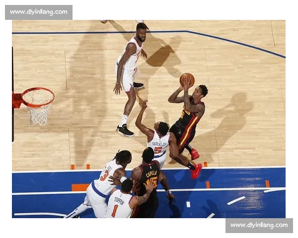 骑士对决马刺强强碰撞新老核心较量引爆赛场西部东部巅峰对抗全面升级